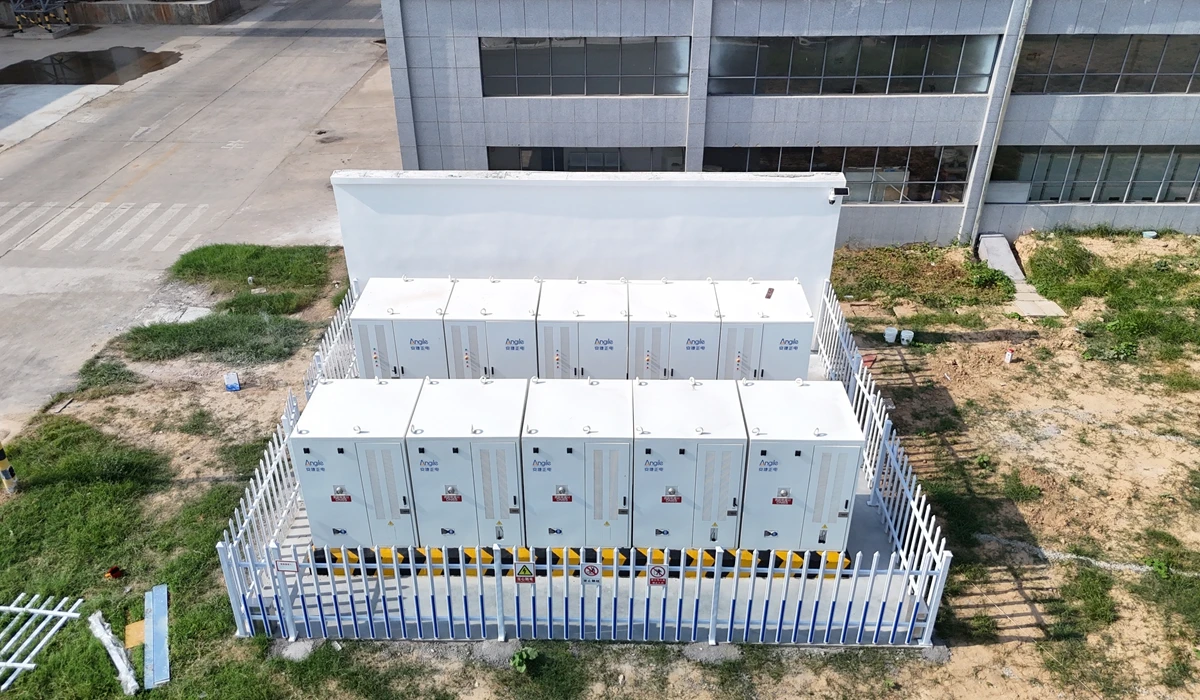 Come l'accumulo energetico intelligente sta trasformando la gestione energetica commerciale